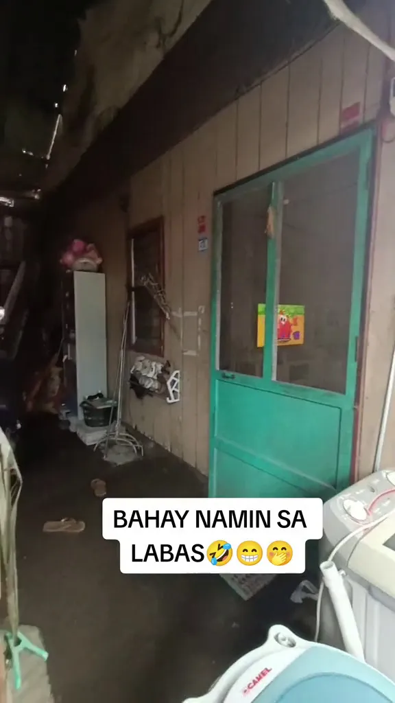 rumah dari luar tampak kumuh © 2024 TikTok rumah dari luar tampak kumuh © 2024 TikTok