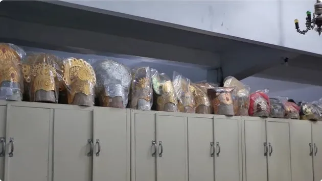 potret rumah Yati Pesek © YouTube potret rumah Yati Pesek © YouTube