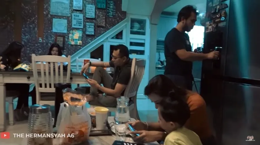 hunian orang tua Anang di Bandung © YouTube