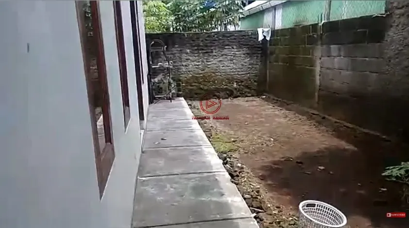 Rumah ibunda Nike Ardilla kosong © YouTube