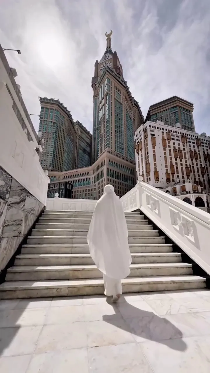 celine evangelista umrah © 2025 Instagram celine evangelista umrah © 2025 Instagram