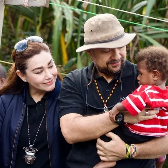 ari sihasale nike ardilla © berbagai sumber