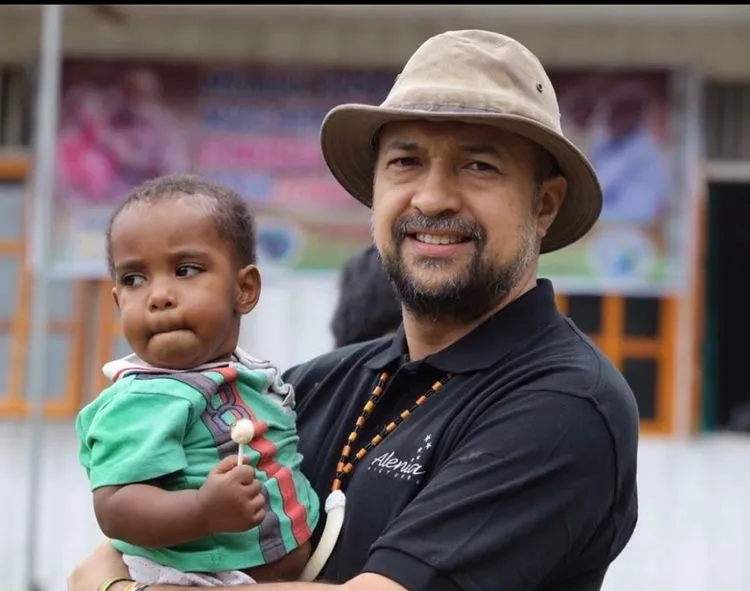 ari sihasale nike ardilla © berbagai sumber