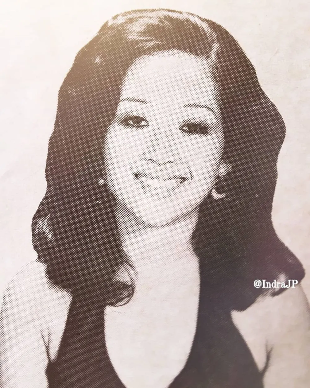 Lina Budiarti Kesempatan dalam Kesempitan © berbagai sumber