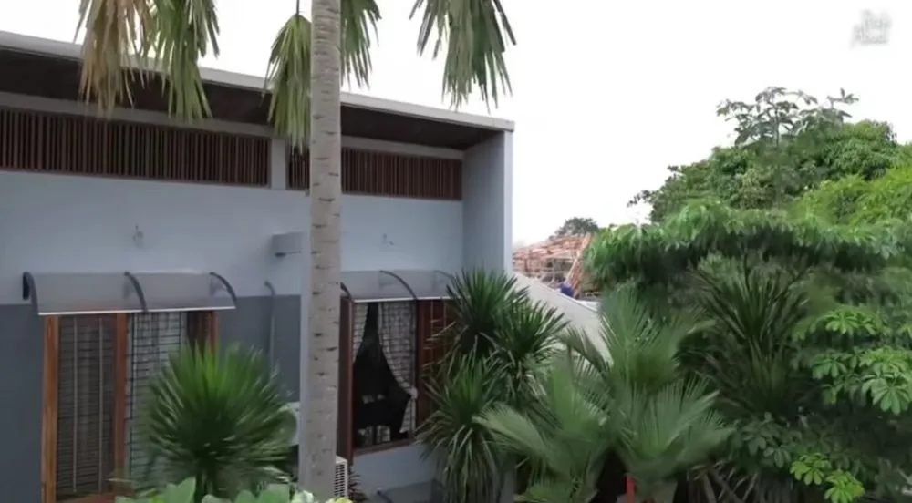 Rumah tropis serasa tinggal di surga dunia © YouTube Rumah tropis serasa tinggal di surga dunia © YouTube