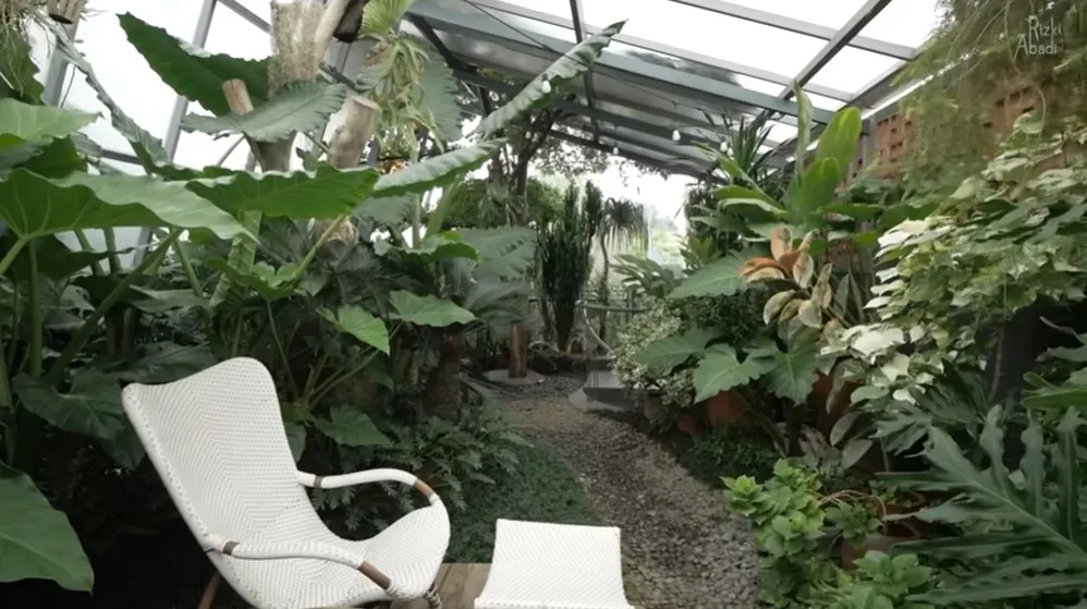 Rumah tropis serasa tinggal di surga dunia © YouTube Rumah tropis serasa tinggal di surga dunia © YouTube