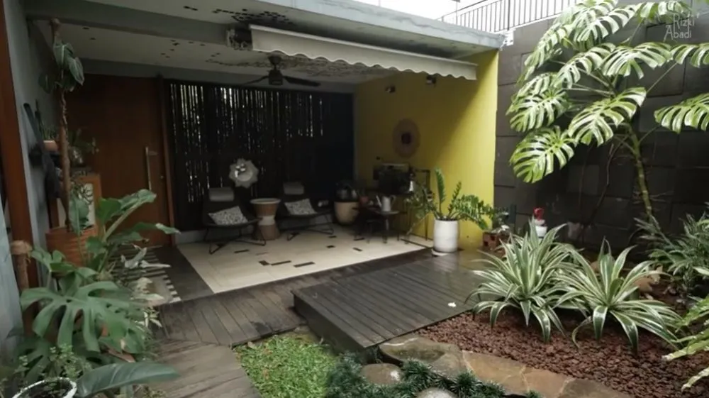 Rumah tropis serasa tinggal di surga dunia © YouTube Rumah tropis serasa tinggal di surga dunia © YouTube