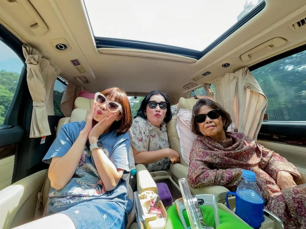 chika jessica rawat ibu idap stroke © 2025 Instagram chika jessica rawat ibu idap stroke © 2025 Instagram