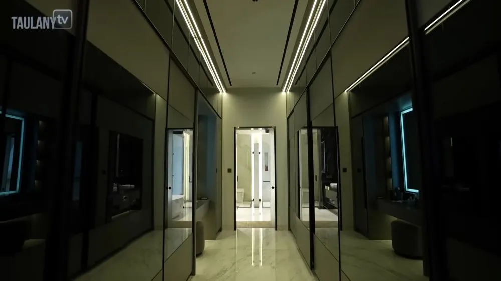 kamar mandi verrell bramasta © 2025 YouTube