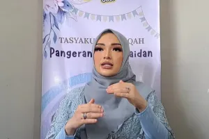 Momen bahagia Zaskia Gotik gelar akikah putranya, Pangeran Aflah Zaidan, ungkap makna nama anak