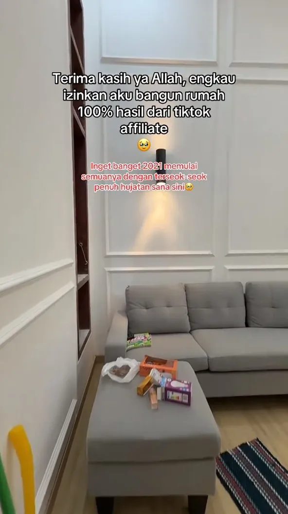 guru resign pns pamer rumah baru © TikTok guru resign pns pamer rumah baru © TikTok