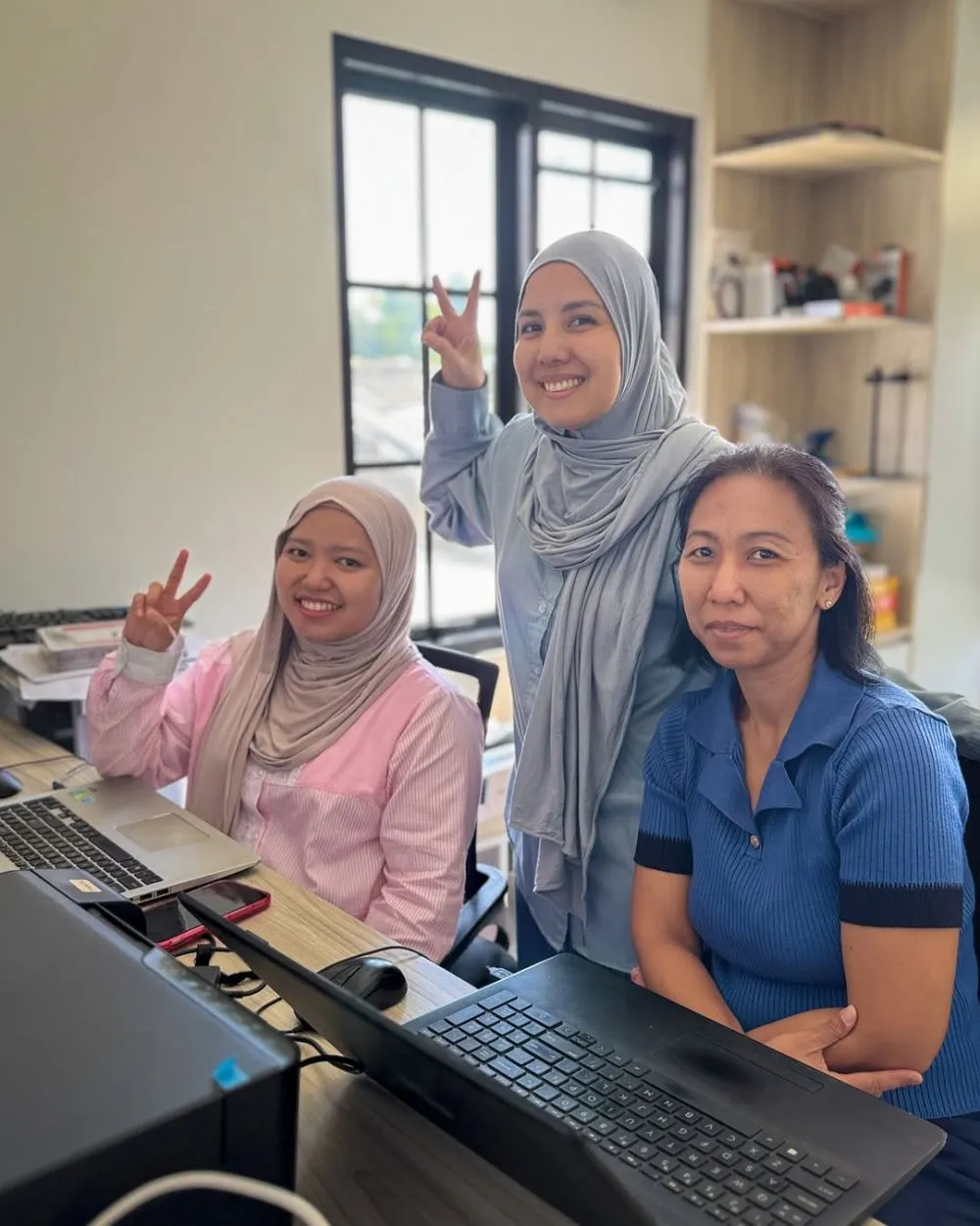 tya ariestya dukung pengasuh anak kuliah © 2025 Instagram