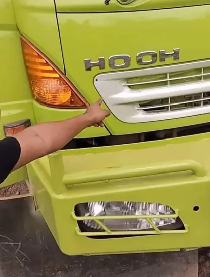 plesetan merek barang © Instagram