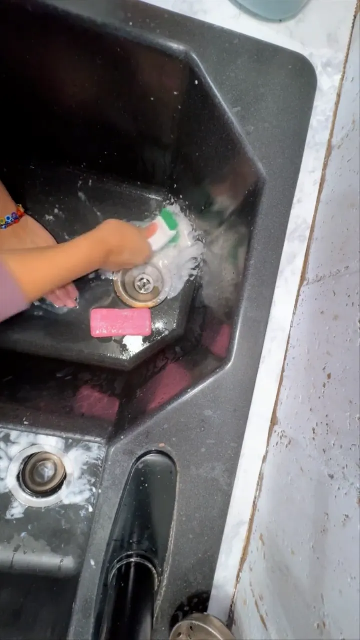 kaus kaki dekil bersih maksimal © 2024 brilio.net