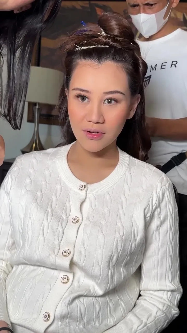 soft glam makeup Aaliyah Massaid saat tasyakuran © Instagram soft glam makeup Aaliyah Massaid saat tasyakuran © Instagram