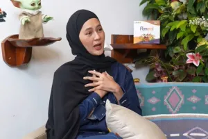 Ditanya Denny Sumargo apakah pernikahannya bahagia, begini respons Paula Verhoeven