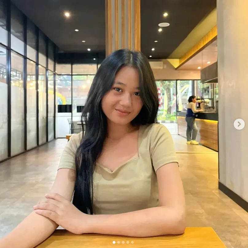 Potret Aura Cinta ABG viral © berbagai sumber Potret Aura Cinta ABG viral © berbagai sumber