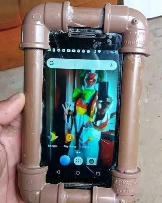 potret kocak casing hp © berbagai sumber potret kocak casing hp © berbagai sumber