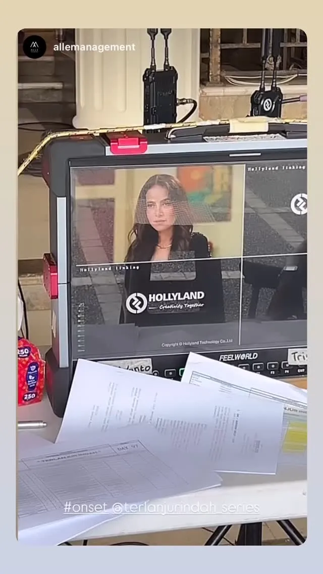 penampilan baru olla ramlan lepas hijab  © 2025 brilio.net