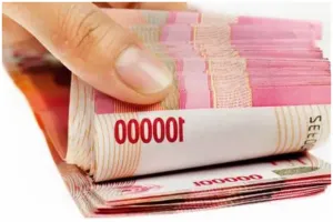 Pekerja dengan gaji di bawah Rp 3,5 juta bakal dapat bantuan subsidi upah (BSU)