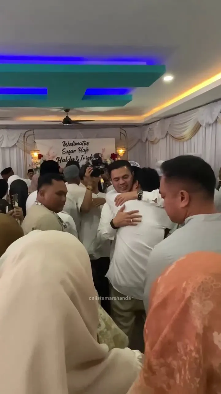 pengajian pemberangkatan haji haldy sabri irish bella  © 2025 Instagram