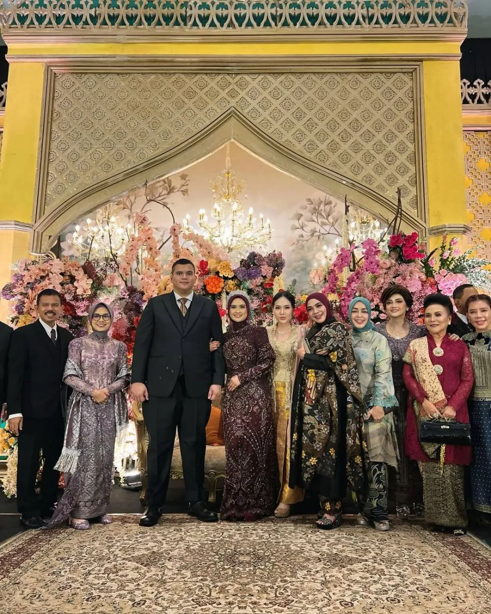 bella saphira gelar pernikahan anak sambung © 2025 Instagram bella saphira gelar pernikahan anak sambung © 2025 Instagram