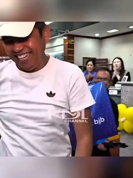 Dedi Mulyadi siapkan hadiah uang 1 Miliar © Instagram Dedi Mulyadi siapkan hadiah uang 1 Miliar © Instagram