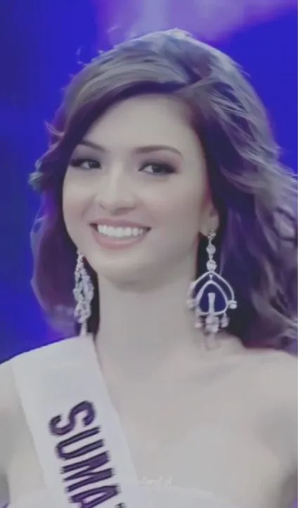 potret lawas Raline Shah saat ikut Puteri Indonesia 2008 © 2024 brilio.net