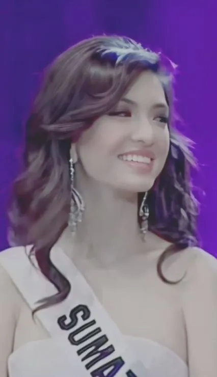 potret lawas Raline Shah saat ikut Puteri Indonesia 2008 © 2024 brilio.net