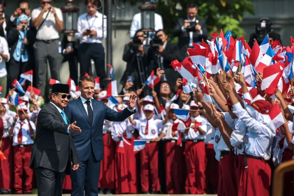 macron dan istri di jogja © 2025 Instagram macron dan istri di jogja © 2025 Instagram