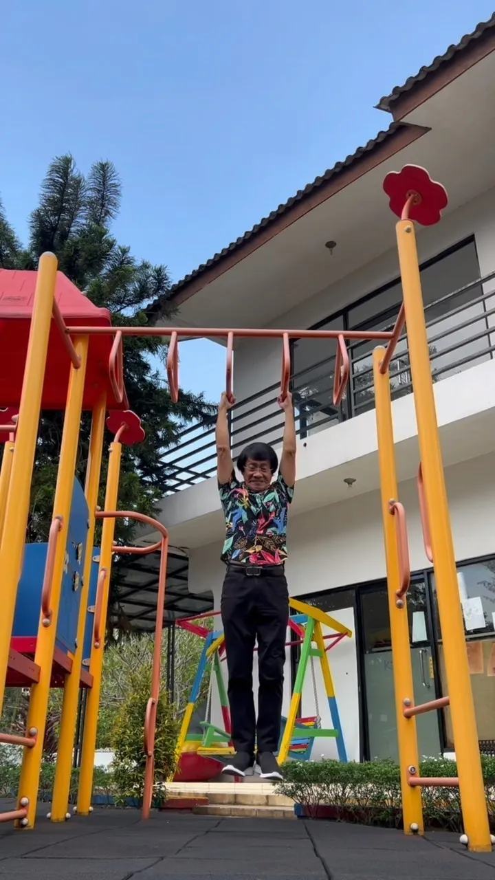 potret terbaru pria plontos kuliah bareng presiden © instagram potret terbaru pria plontos kuliah bareng presiden © instagram