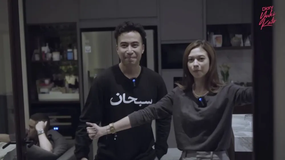 cara Vidi Aldiano menata dapurnya penuh barang © YouTube