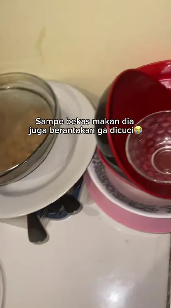 keluh kesah wanita ngekost bareng sahabat © TikTok