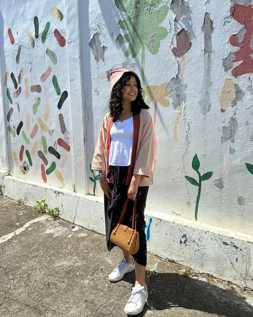 Mutiara Baswedan anak Anies Baswedan S2 di Universitas Harvard © 2025 Instagram