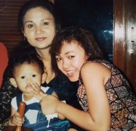 wanita imut berkebaya ini ternyata ibu dua diva © berbagai sumber