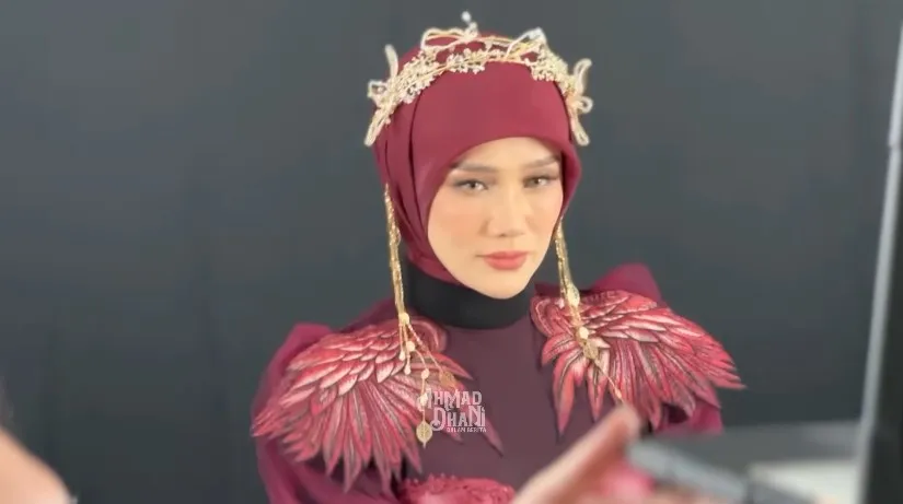 persiapan Mulan Jameela nyanyi di ngunduh mantu © YouTube
