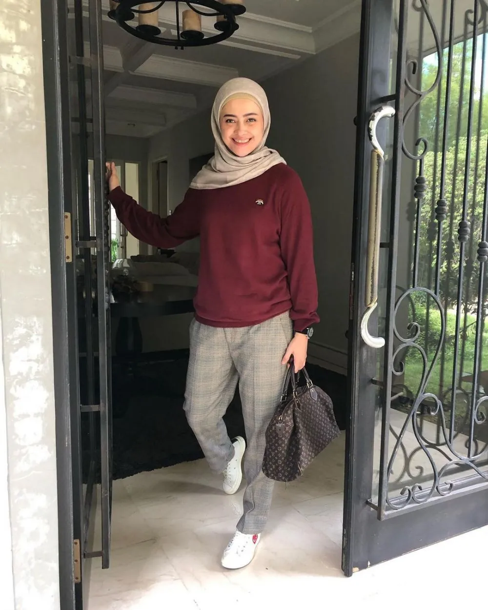 Ratna mantan pacar Bang Ojak © Instagram