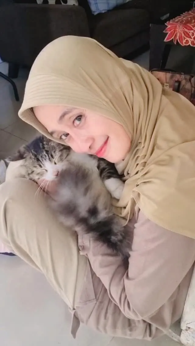 Lulu Kurnia Bu Sari Tukang Ojek Pengkolan © 2025 Instagram Lulu Kurnia Bu Sari Tukang Ojek Pengkolan © 2025 Instagram