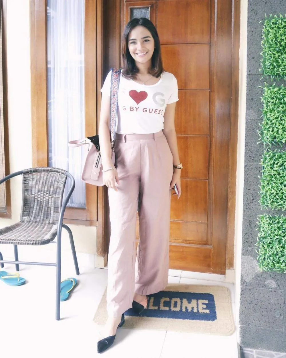 Pemeran Munaroh di TOP kini bikin pangling © berbagai sumber Pemeran Munaroh di TOP kini bikin pangling © berbagai sumber