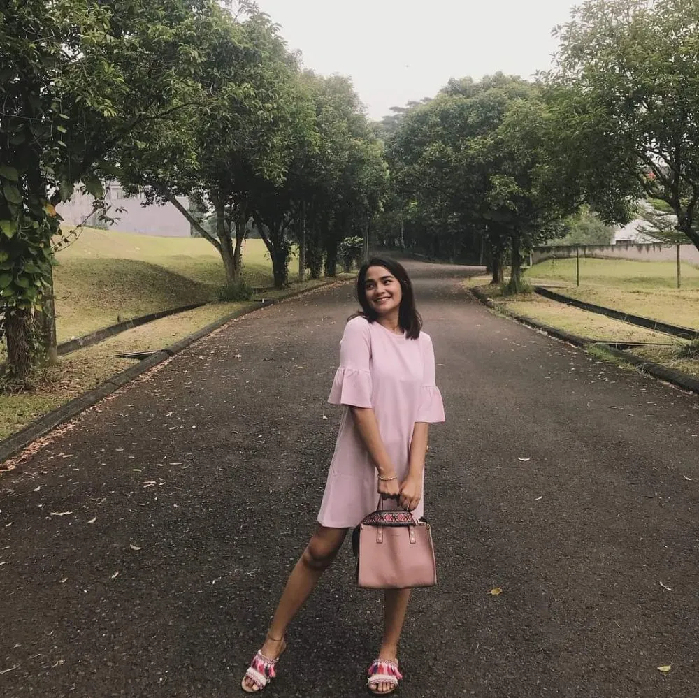 Pemeran Munaroh di TOP kini bikin pangling © berbagai sumber Pemeran Munaroh di TOP kini bikin pangling © berbagai sumber