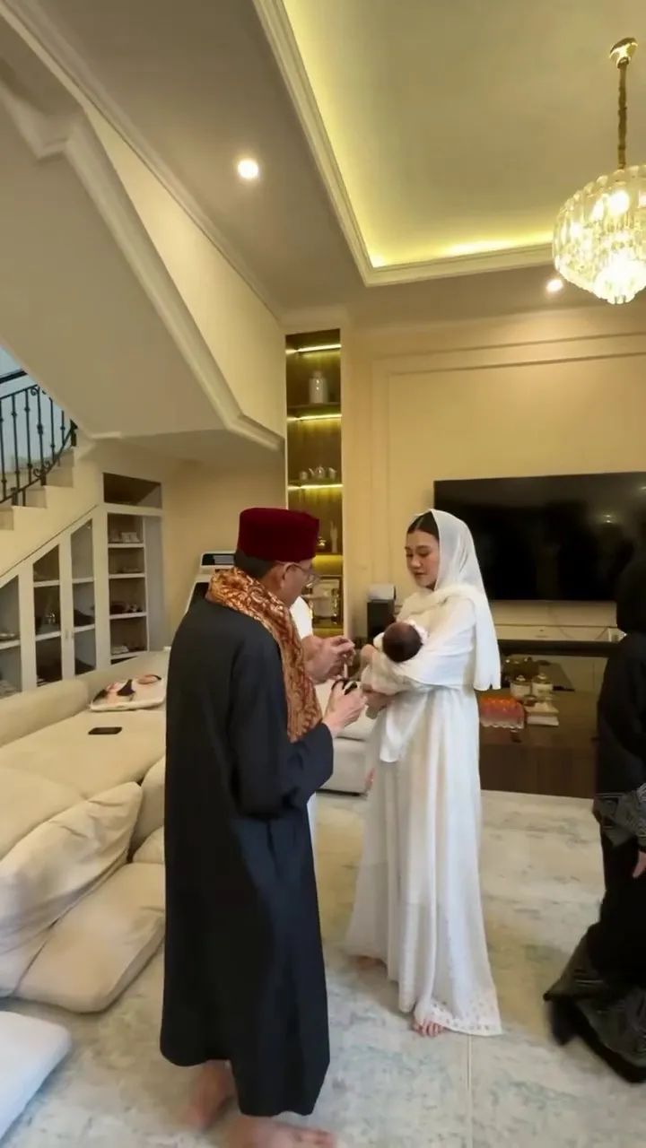 Akikah Arash anak Aaliyah Massaid dan Thariq Halilintar © 2025 Instagram Akikah Arash anak Aaliyah Massaid dan Thariq Halilintar © 2025 Instagram