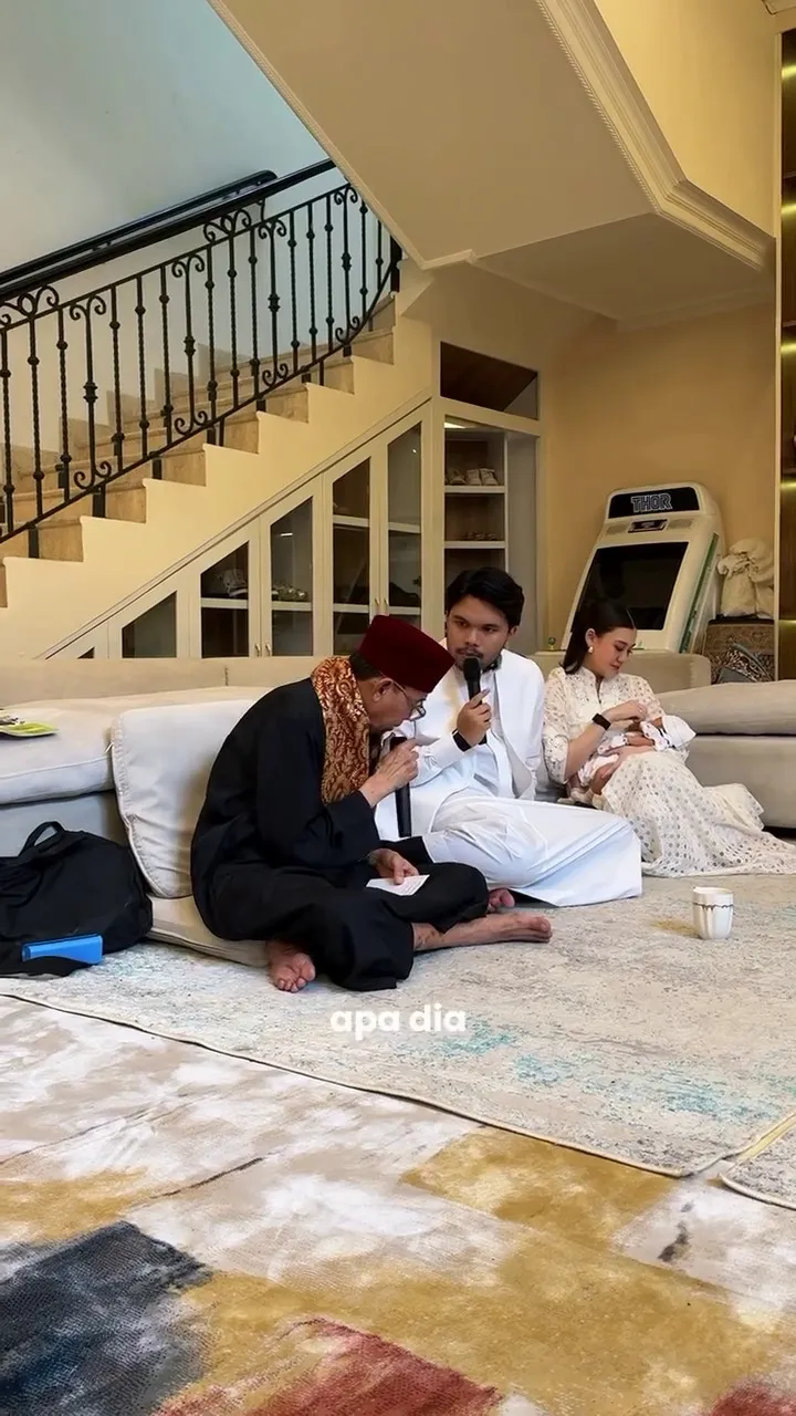 Akikah Arash anak Aaliyah Massaid dan Thariq Halilintar © 2025 Instagram Akikah Arash anak Aaliyah Massaid dan Thariq Halilintar © 2025 Instagram