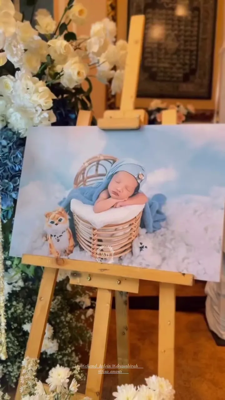 Momen akikah anak pertama Chand Kelvin © 2025 brilio.net Momen akikah anak pertama Chand Kelvin © 2025 brilio.net