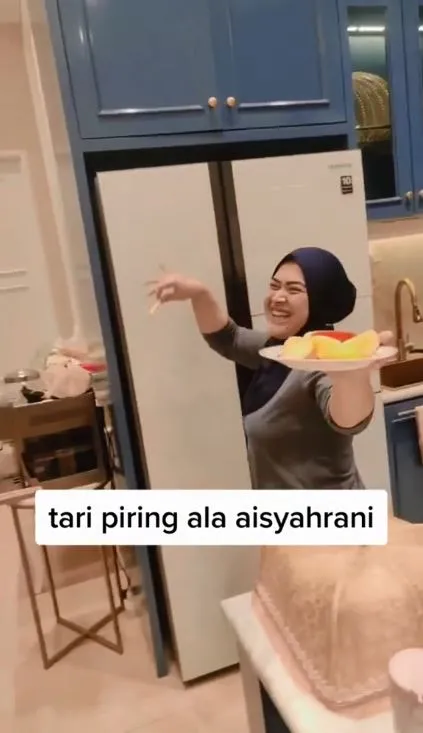 dapur Aisyahrani adik Syahrini © 2024 brilio.net