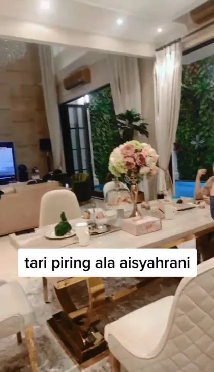 dapur Aisyahrani adik Syahrini © 2024 brilio.net