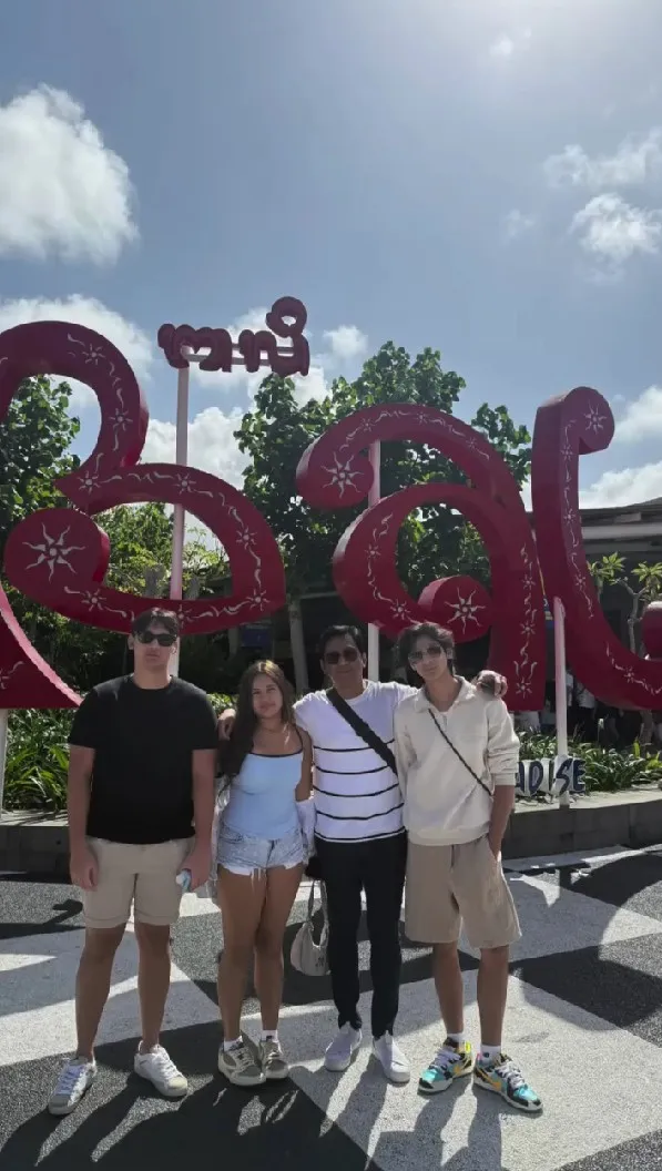 Andre Taulany ajak anak-anak liburan ke Bali © Instagram