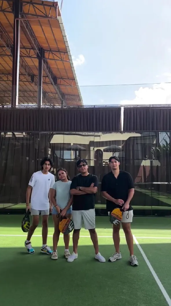 Andre Taulany ajak anak-anak liburan ke Bali © Instagram