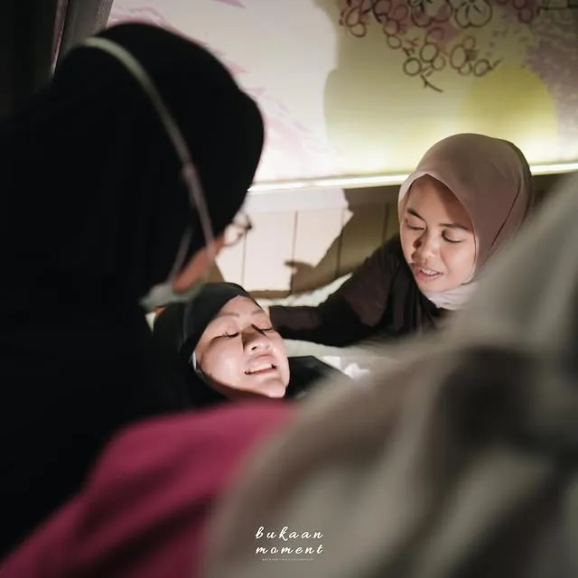 persalinan istri mendiang Papa Udon © Instagram persalinan istri mendiang Papa Udon © Instagram