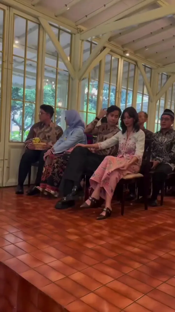 Sheila Dara manja kepada Vidi Aldiano © 2025 Instagram Sheila Dara manja kepada Vidi Aldiano © 2025 Instagram