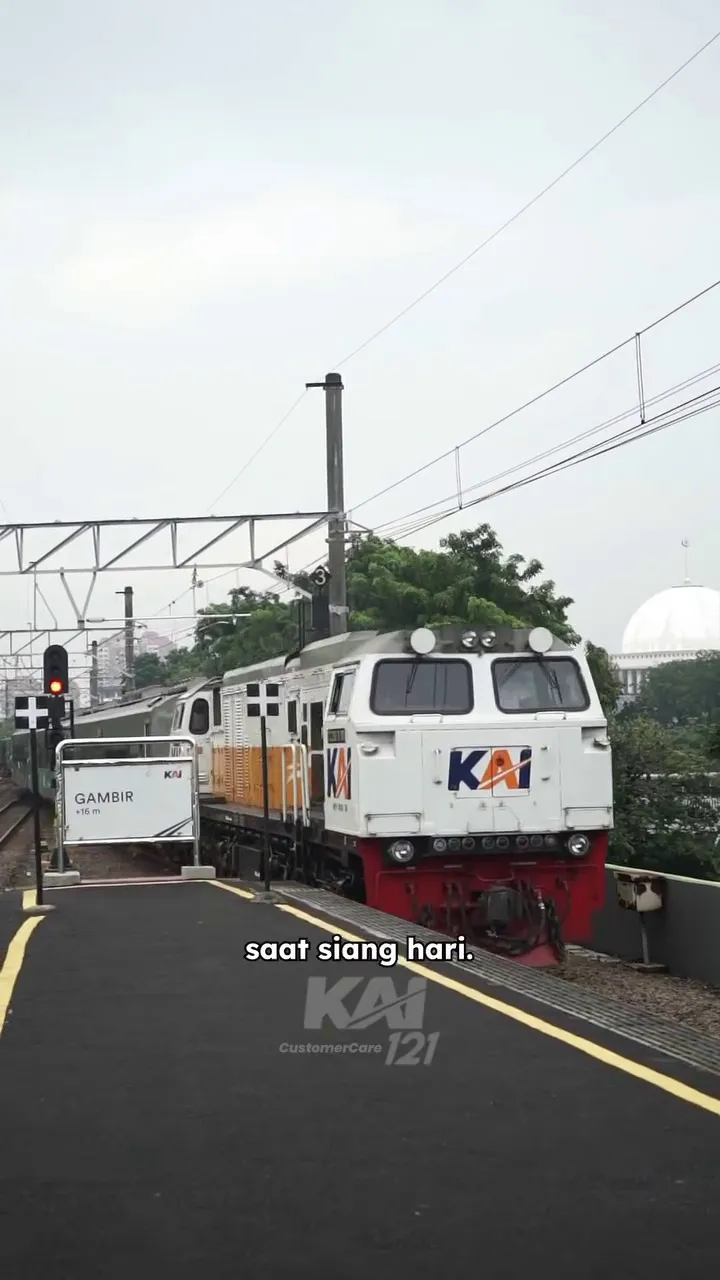 Kronologi dan fakta kereta api Jogja-Surabaya dilempari batu © 2025 Instagram